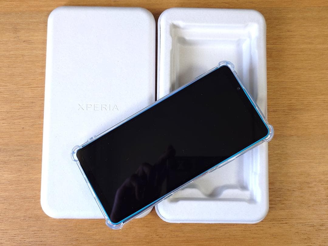 Xperia 10 VII スマートフォン ターコイズ＆クリアケース付き - メルカリ