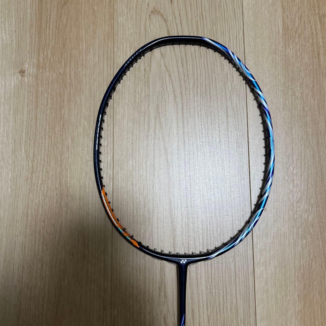アストロクス100ZZ 3UG6 ヨネックス バドミントン 1本 - メルカリ