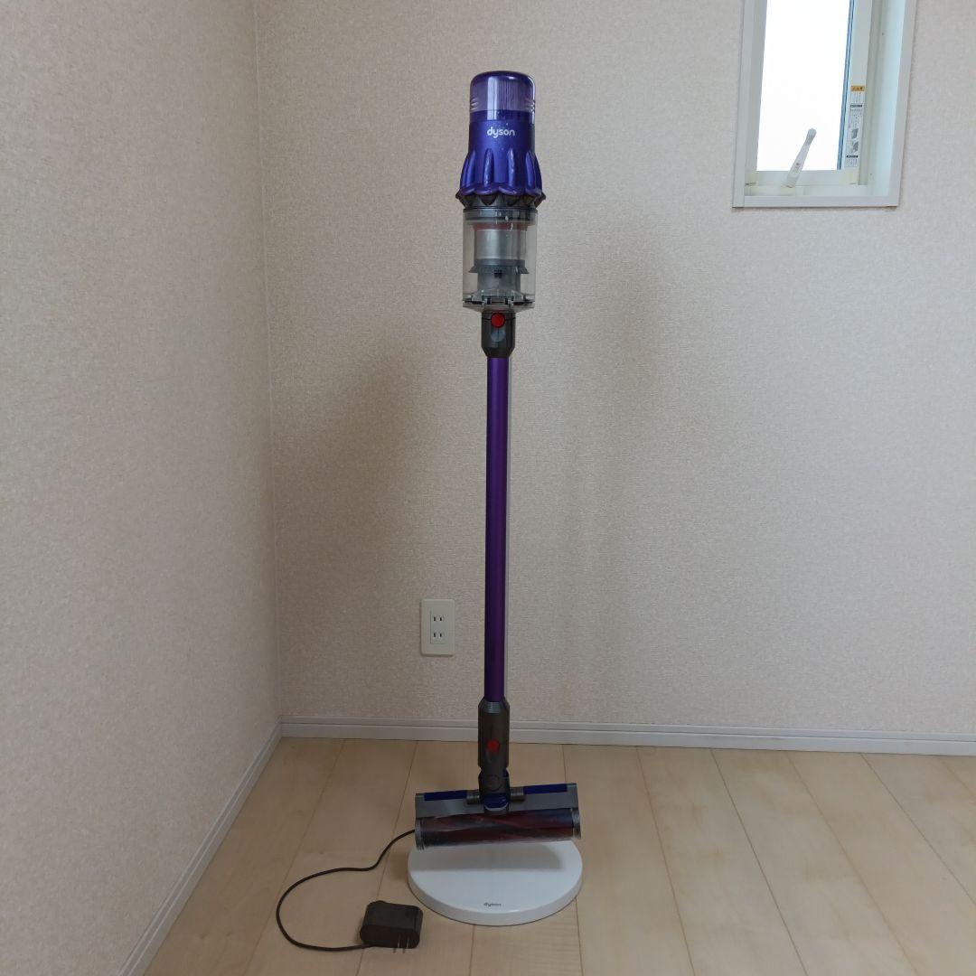 Dyson スティッククリーナー 本体 紫 Dyson スティッククリーナー 本体 紫 紫色のDysonスティッククリーナー