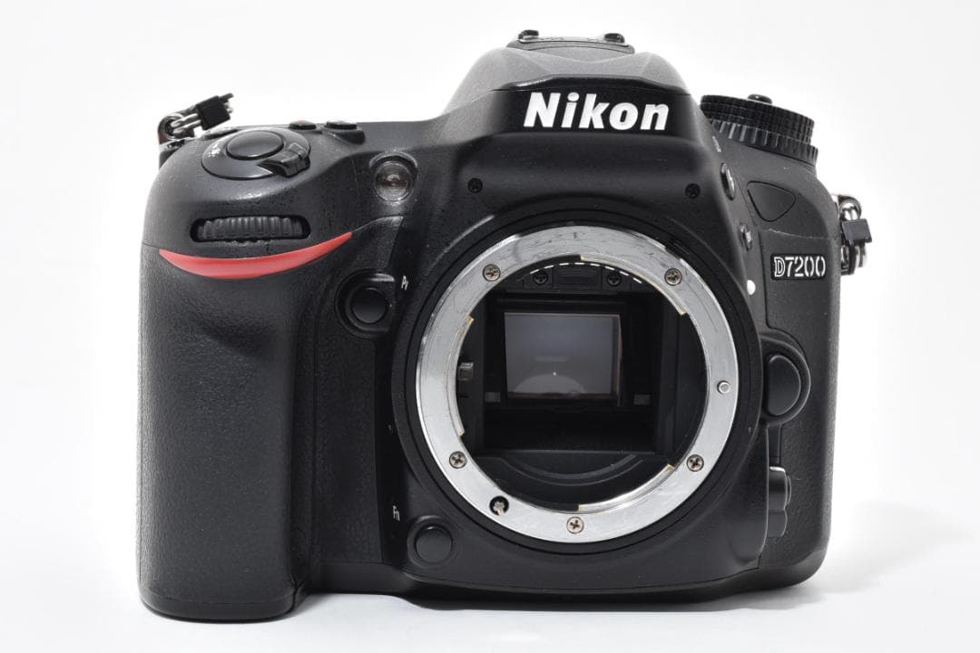 《完動品》 ニコン Nikon D7200 ボディ　取説付き・初期不良補償