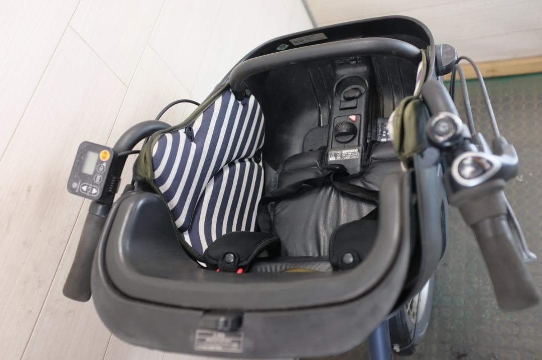 高年式パナソニック ギュット　　20インチ　3段　8.0Ah（4点灯）充電器無し