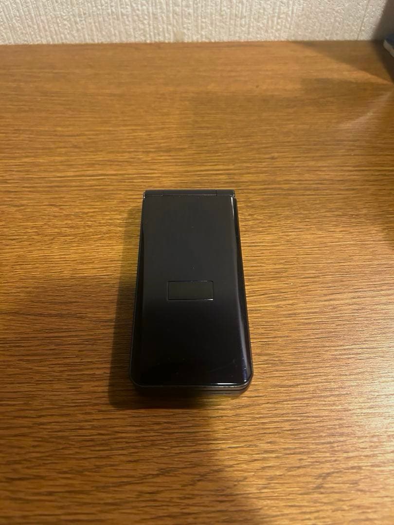 arrows 携帯電話　ガラホ　ベーシック F-41C simフリー Amazon | arrows ケータイ ベーシック F-41C ネイビー | ノーブランド