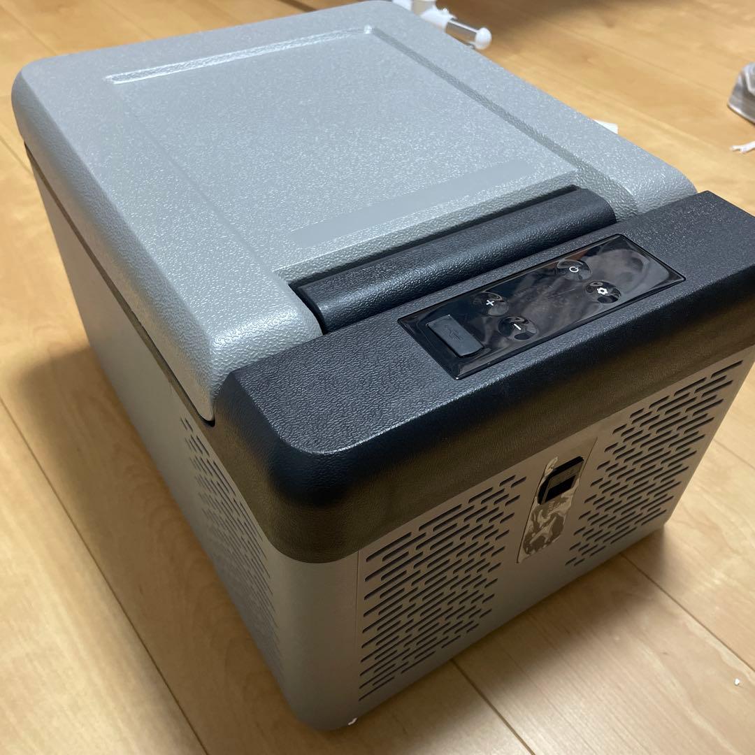 【セール】車載冷蔵庫 9Lポータブル 車載冷蔵庫 9L ポータブル 小型 -20℃〜20℃ [&氷点下まで脅威の冷却