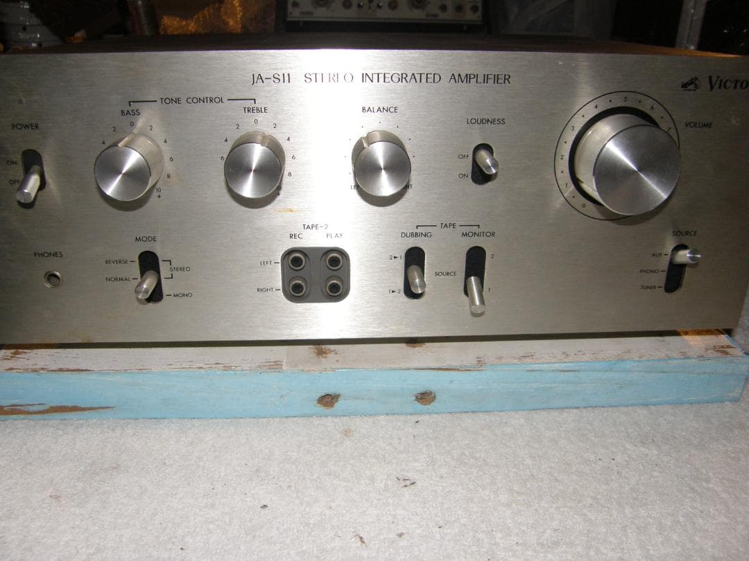 VictorプリメインアンプJA-S11ジャンク品の出品です❣ - メルカリ