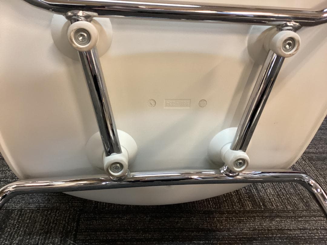 2脚セット ヴィトラ ハルチューブ ホワイト系 スタッキング