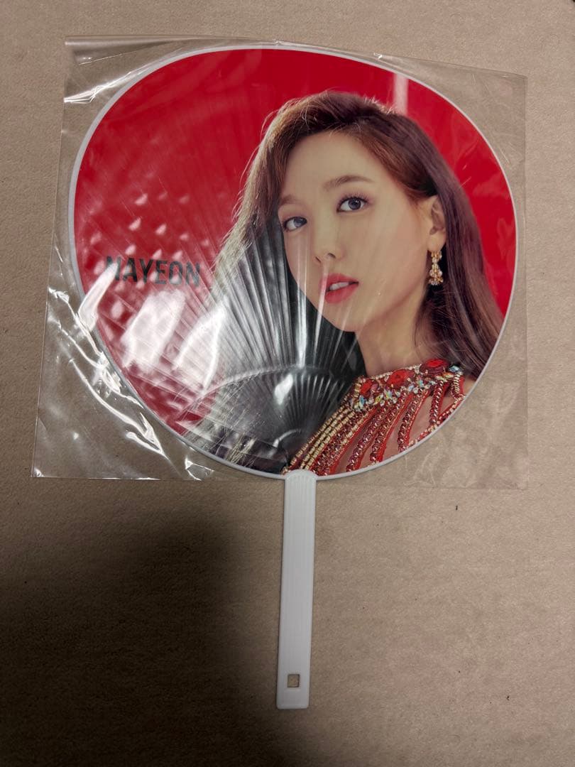 TWICE NAYEON うちわ 2019 - メルカリ