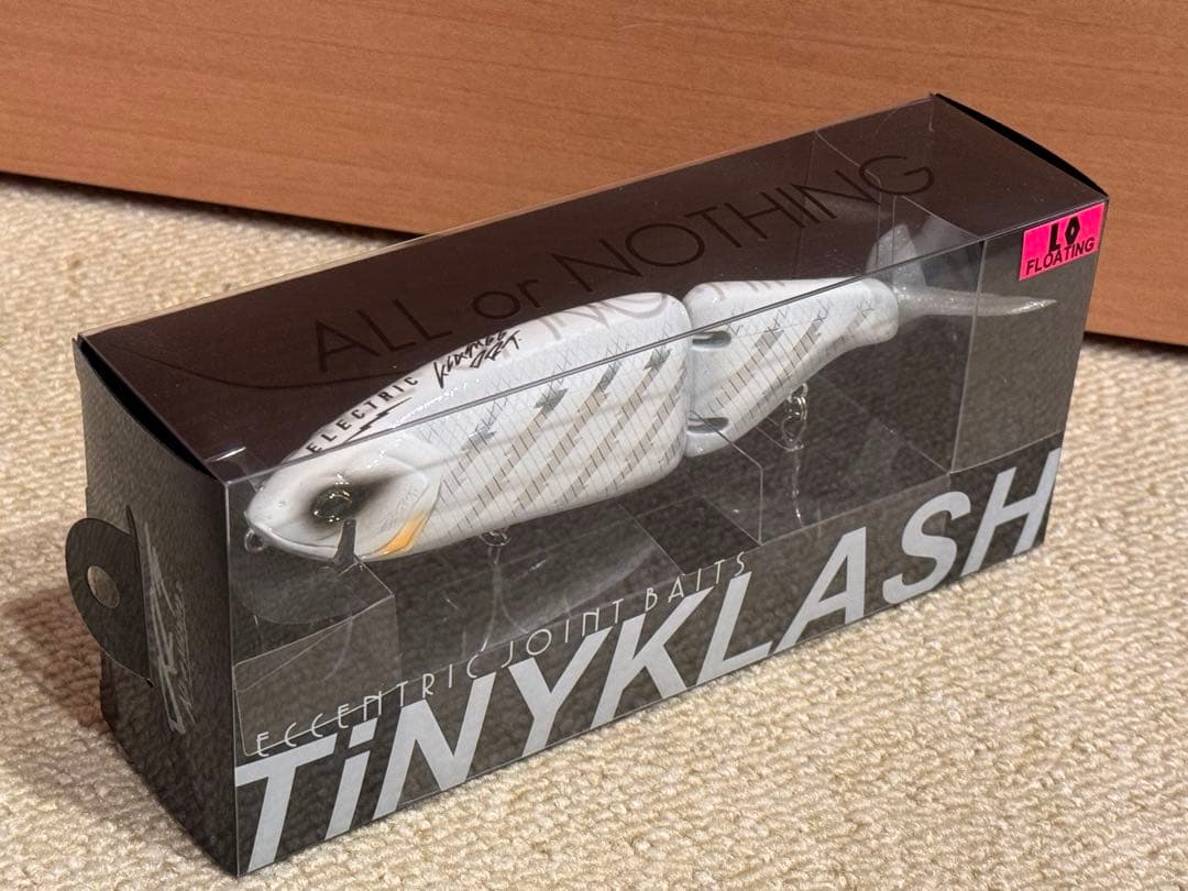 DRT TiNYKLASH LowタイニークラッシュElectric White - メルカリ