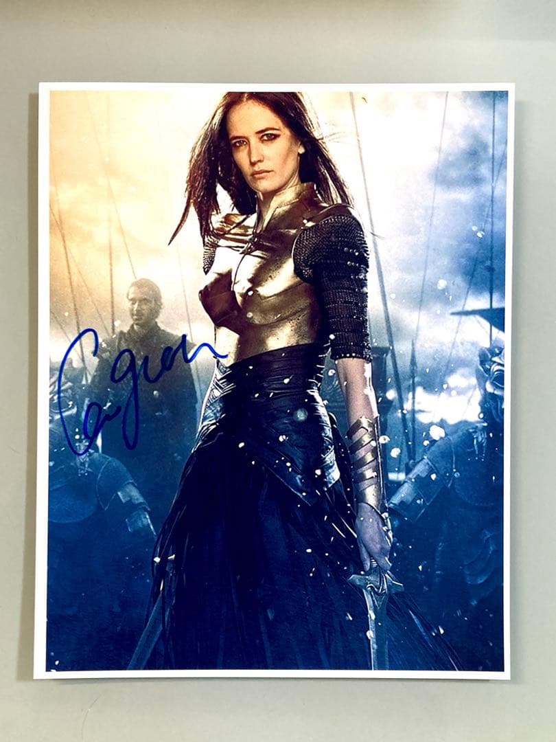 セール中…エヴァ・グリーン直筆サイン入り超 大型写真 - メルカリ