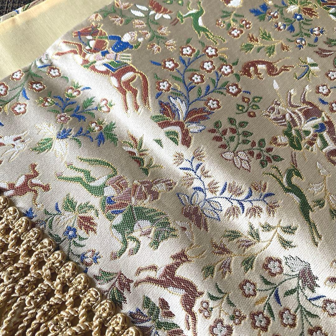 未使用】川島織物 狩猟紋錦 テーブルセンター 絹100% 馬 人 動物 優雅