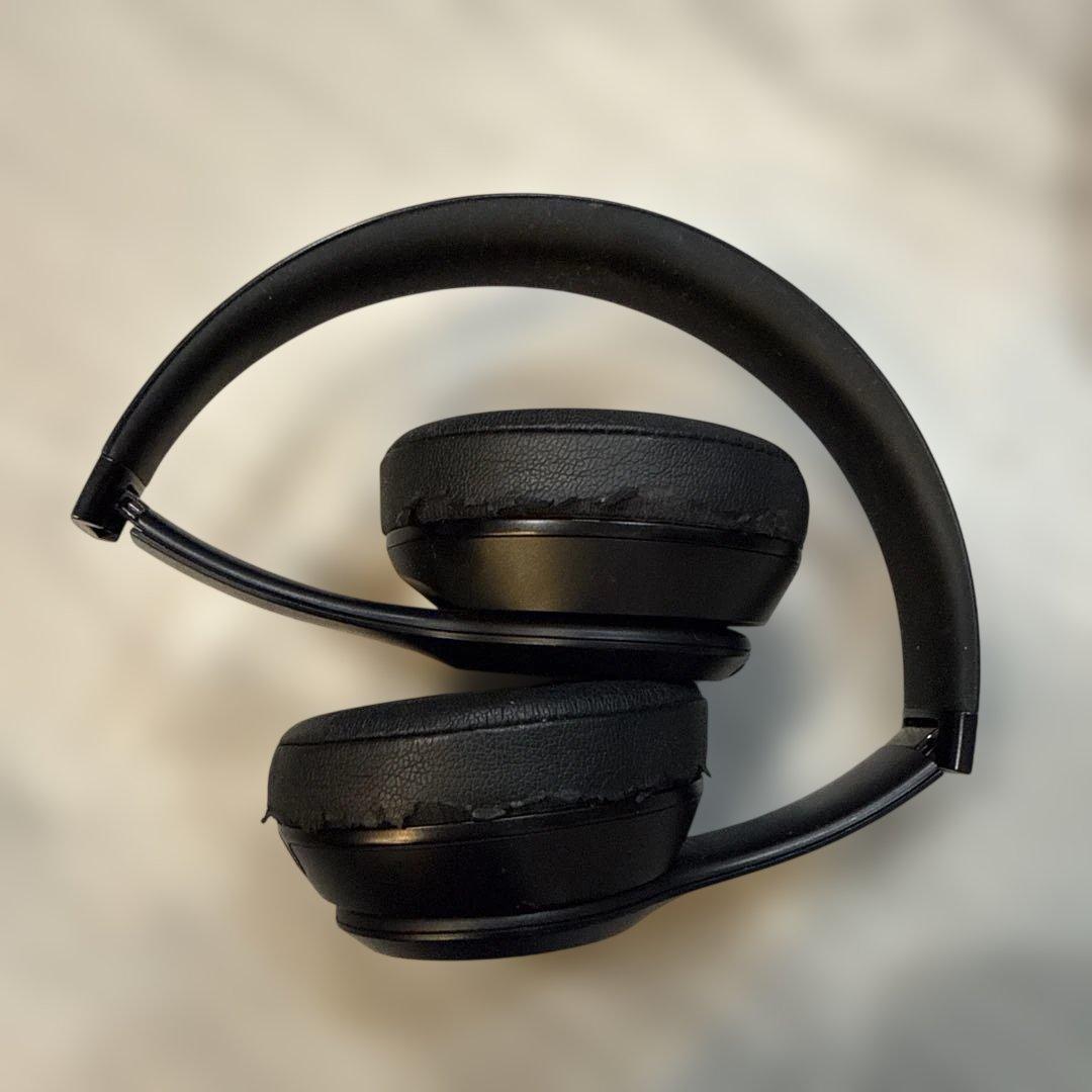 Beats ワイヤレスヘッドホン ブラック ケース付き - メルカリ