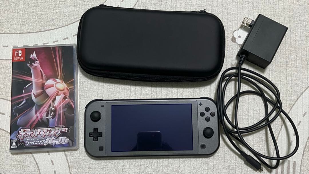 パイなっぽ！Nintendo Switch Lite ポケモンデザイン 伝説のポケモン「ザシアン」・「ザマゼンタ」がデザインされたSwitch