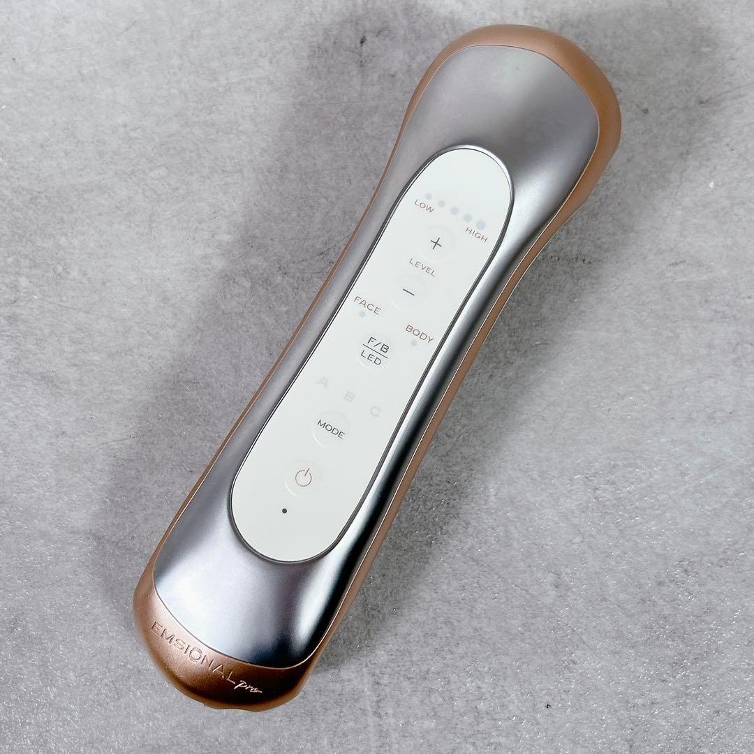 X875 破格！セプテム エモーショナルプロ 美顔器 - メルカリ