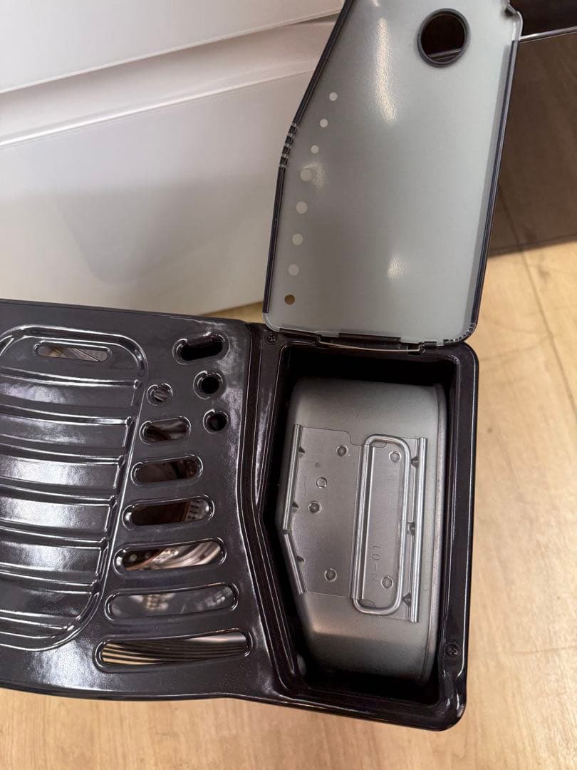 美品 2023年製トヨトミ 反射型ストーブ 日本製 ブラック RSX-230