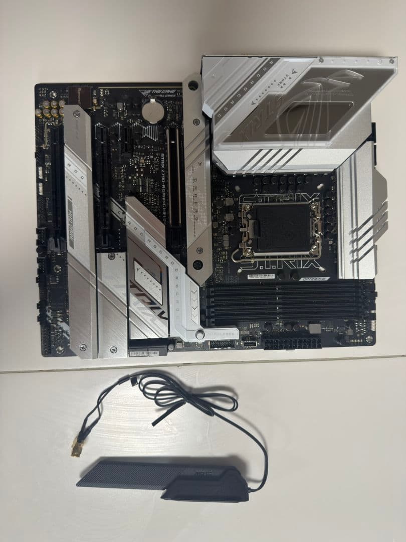 マザーボード ROG STRIX Z690-A GAMING WIFI D4 ROG STRIX Z690-A GAMING WIFI D4 | ROG Strix | Gaming Motherboards