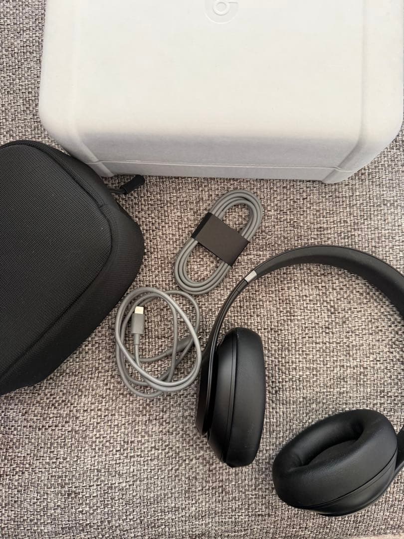 Beats Studio Pro（ブラック） ブルートゥースヘッドホン Beats Studio Pro ブラック MQTP3PA/A