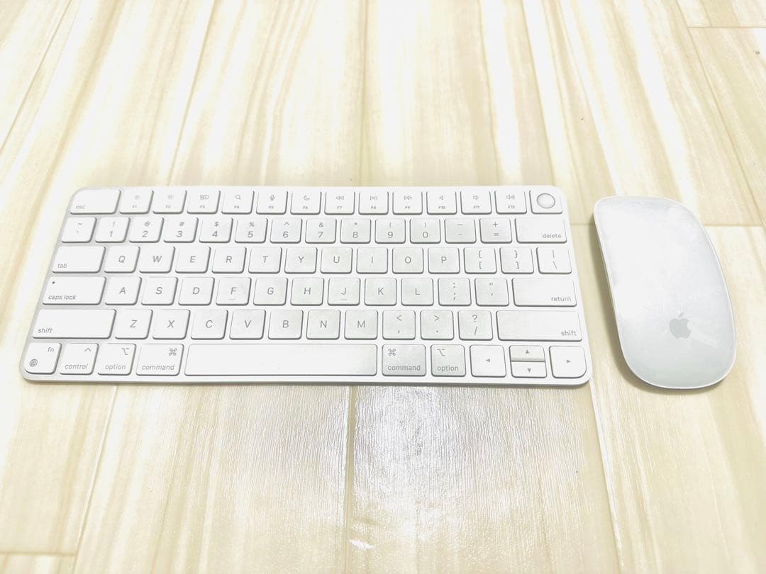 24インチ シルバー iMac 4.5K Retinaディスプレイモデル