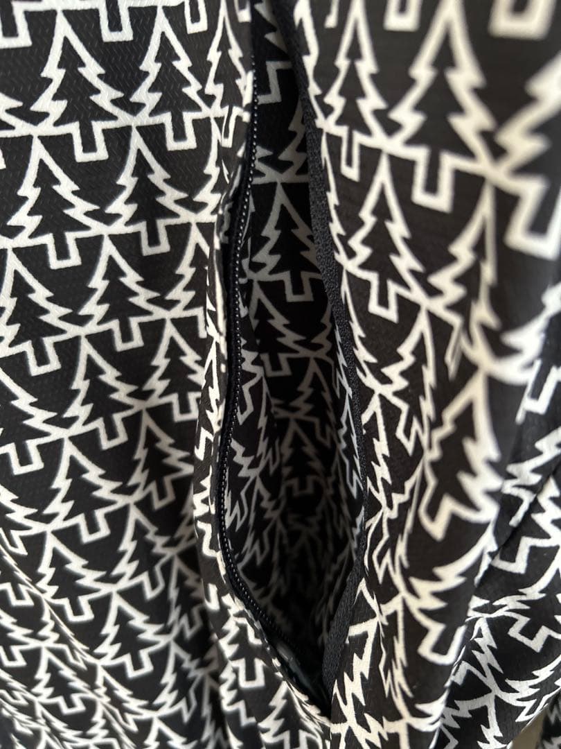 PGG ☆ピージージ☆美品✨ツリー柄 フード付きジャケット - メルカリ