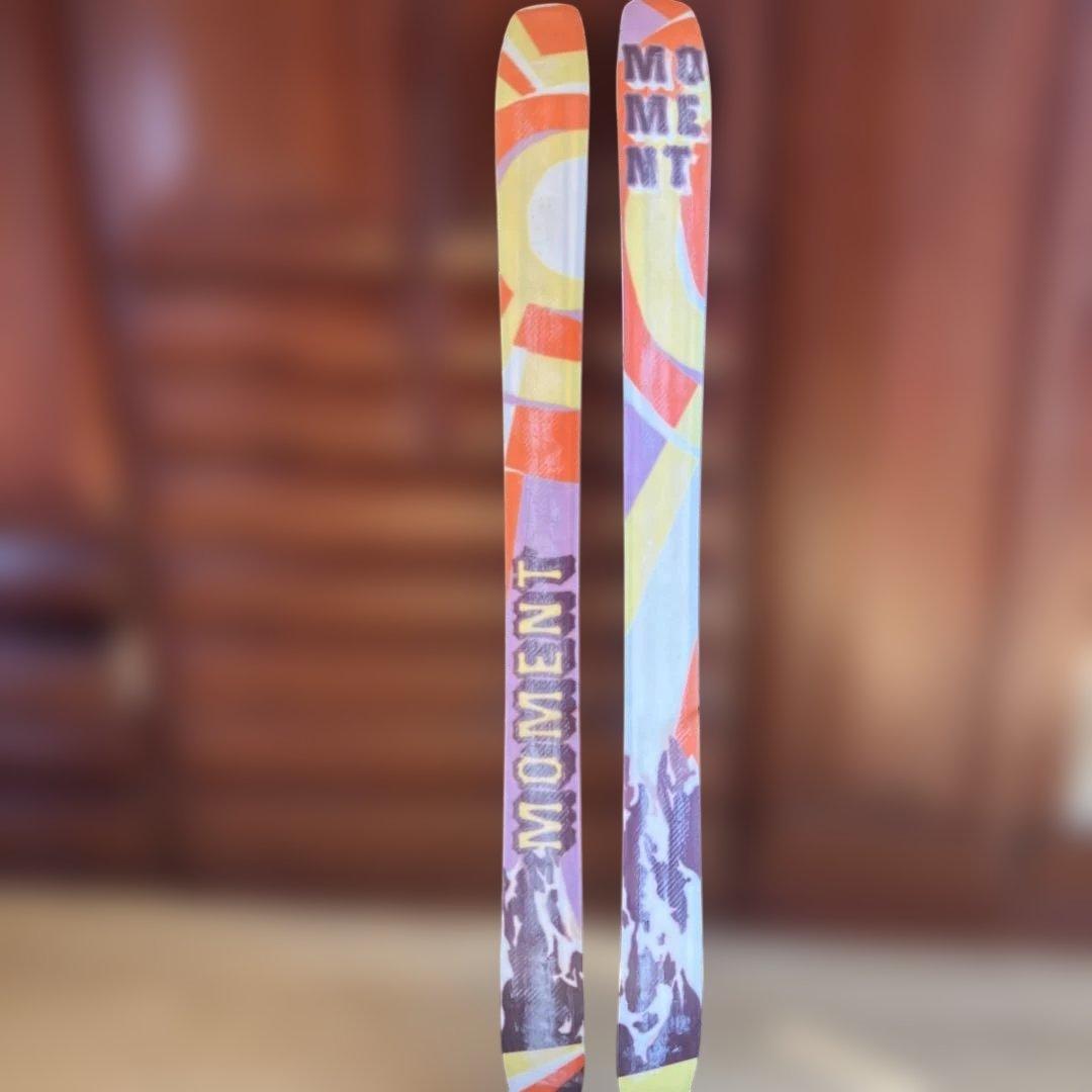 KHIMTI-スキー板 moment BIBBY 174cm