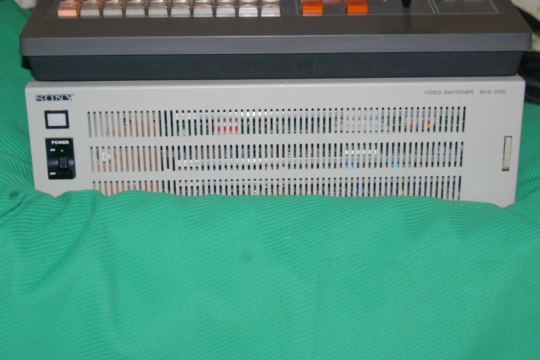 ソニー放送用スイッチャ—BVS-3100中古品の出品です。