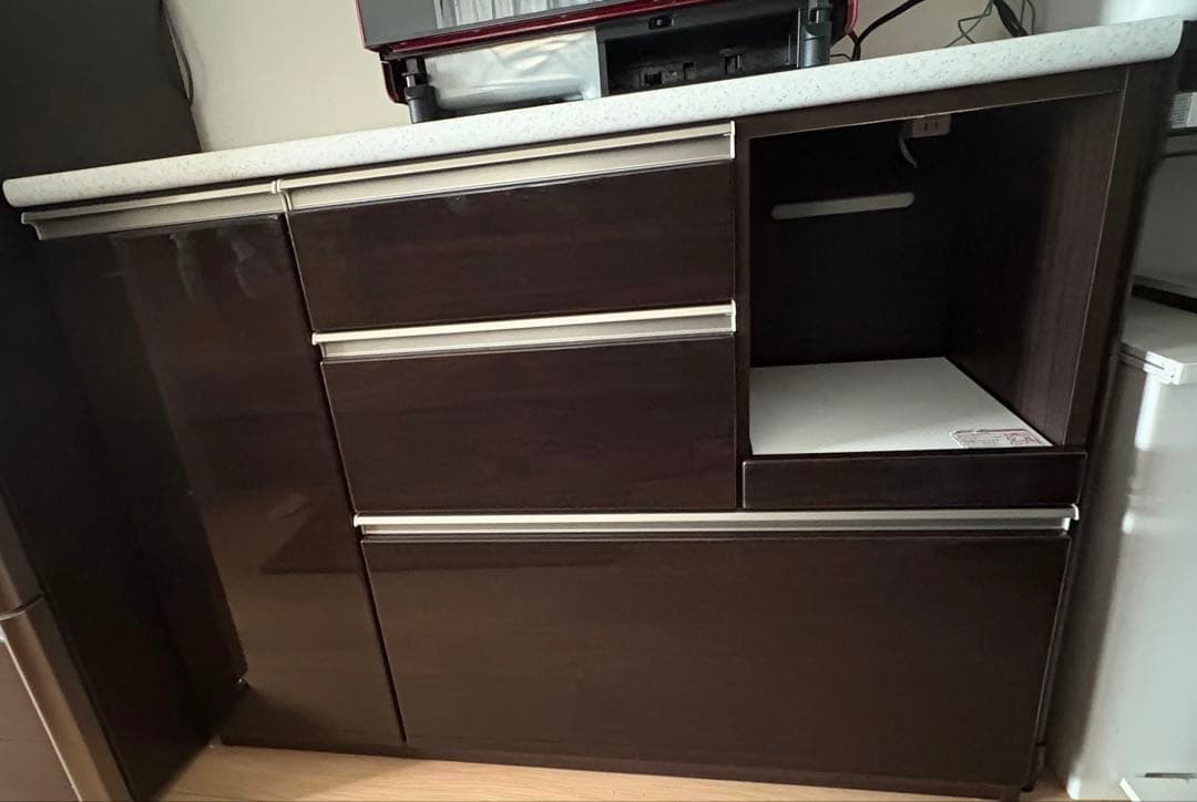 ニトリ食器棚　幅120cm ニトリ（NITORI） 幅120cm 鏡面仕様のキッチンボード 引戸タイプ（幅