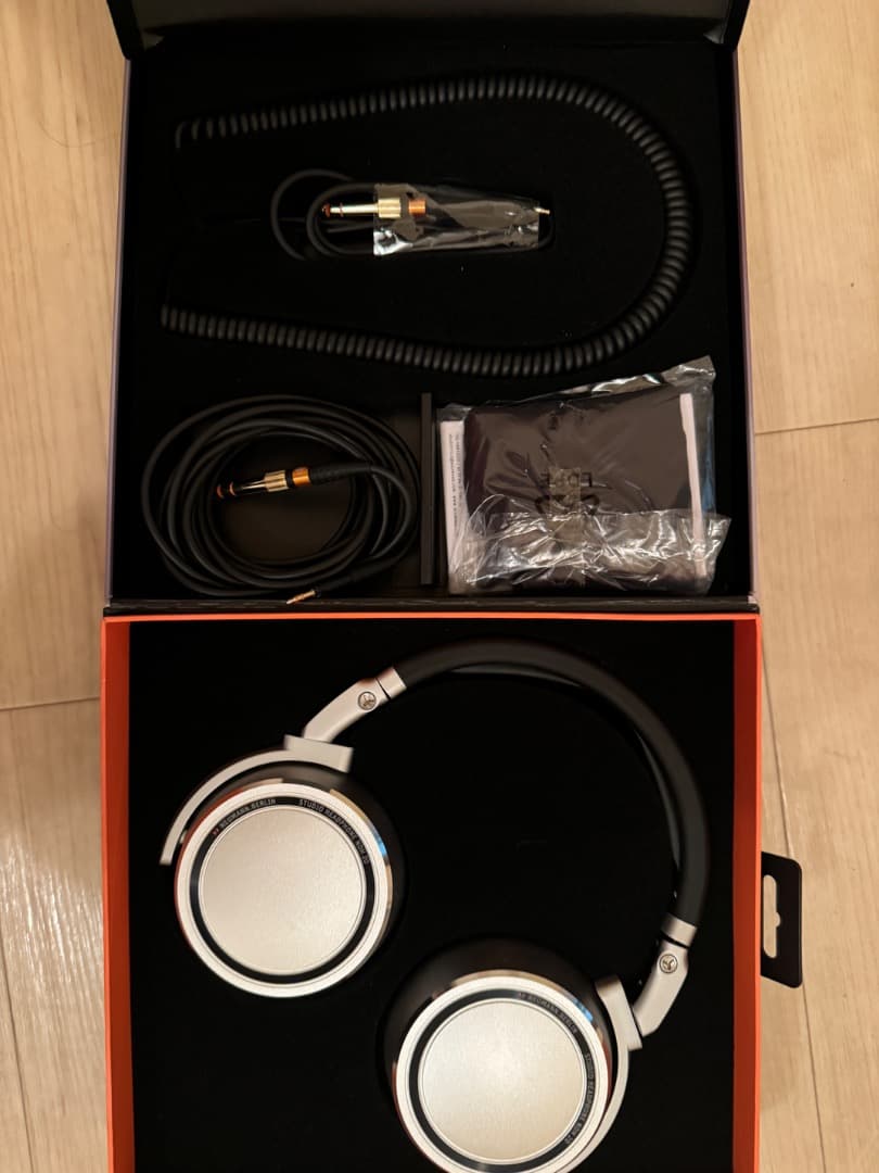 ノイマン　スタジオ用密閉型ヘッドフォン NDH 20 NEUMANN NEUMANN NDH 20 Black Edition 密閉型 スタジオモニターヘッドホン