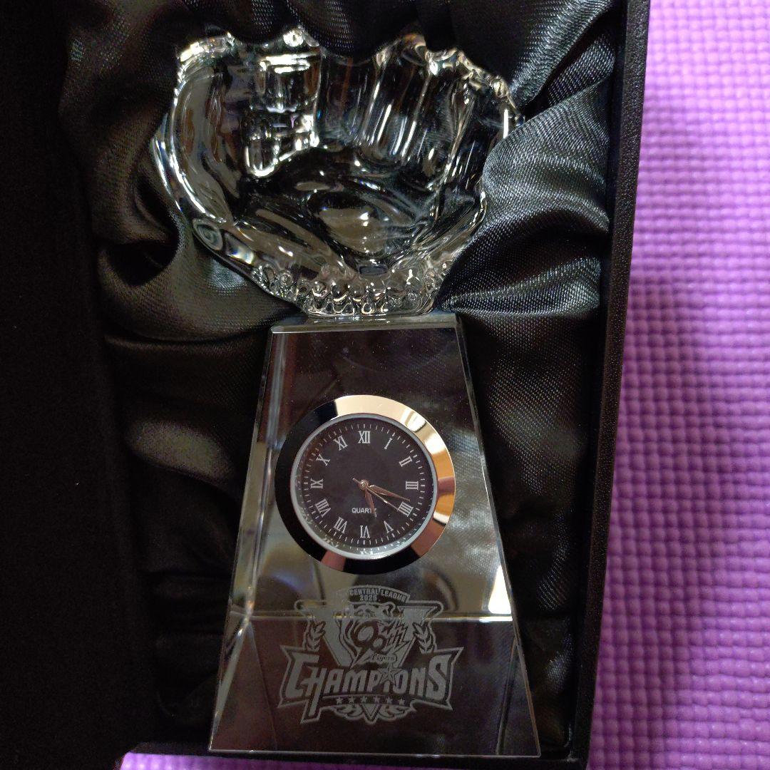 非売品超貴重】2025阪神タイガース リーグ優勝記念品ガラス時計 - メルカリ