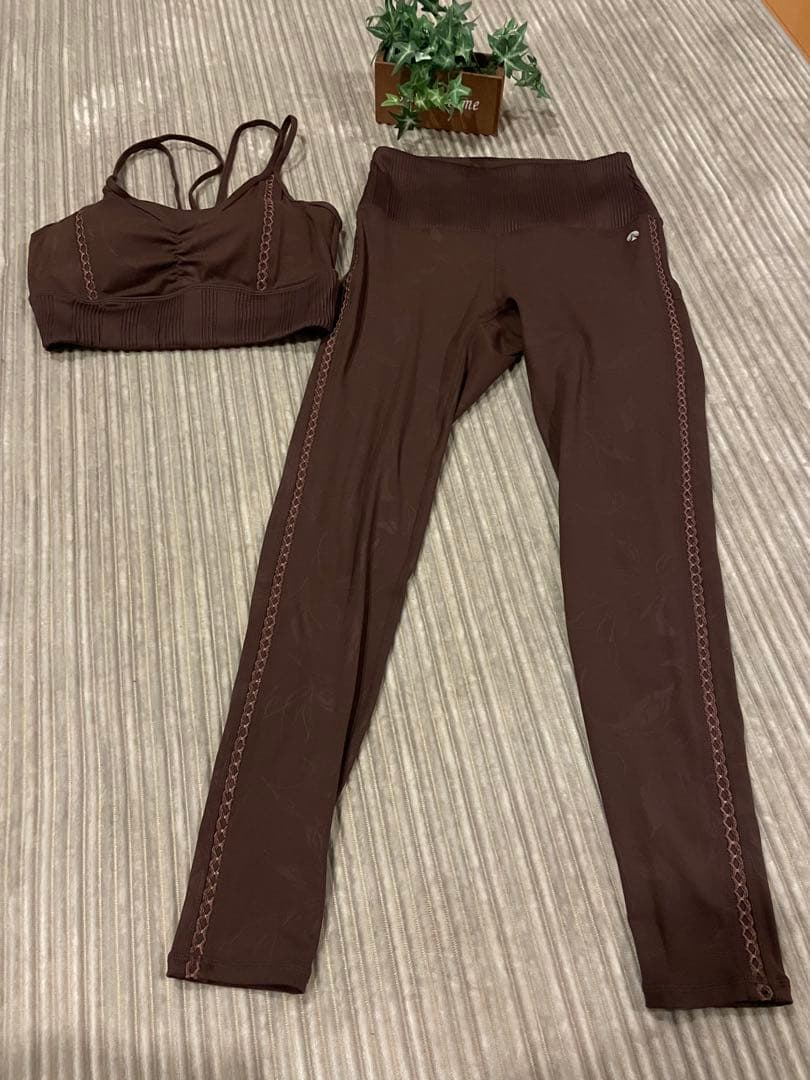 SUKALA ヨガウエア　ブラトップ　レギンスセット 楽天市場】ヨガウェア 上下セット レディース ブラトップ レギンス 2点