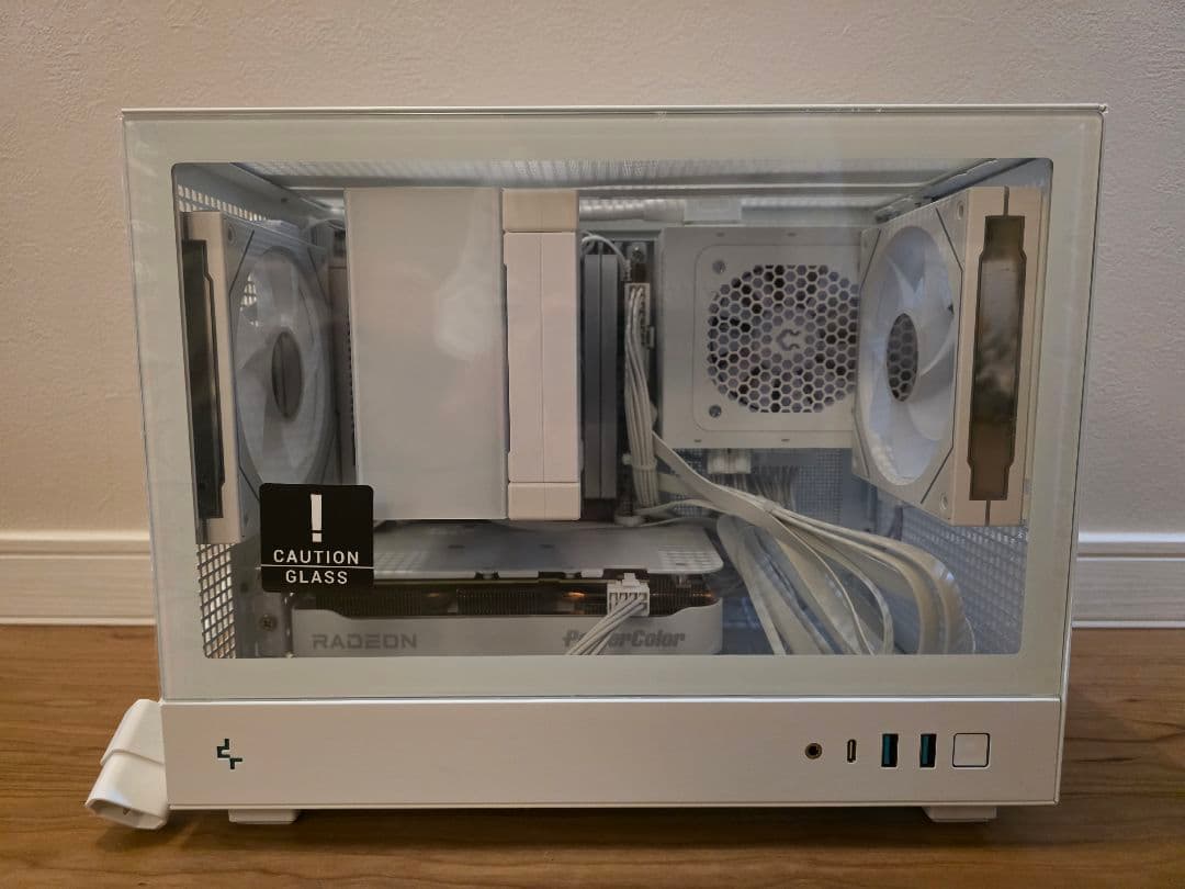 白色小型ゲーミングPC】RX 9060 XT / ryzen7 7700