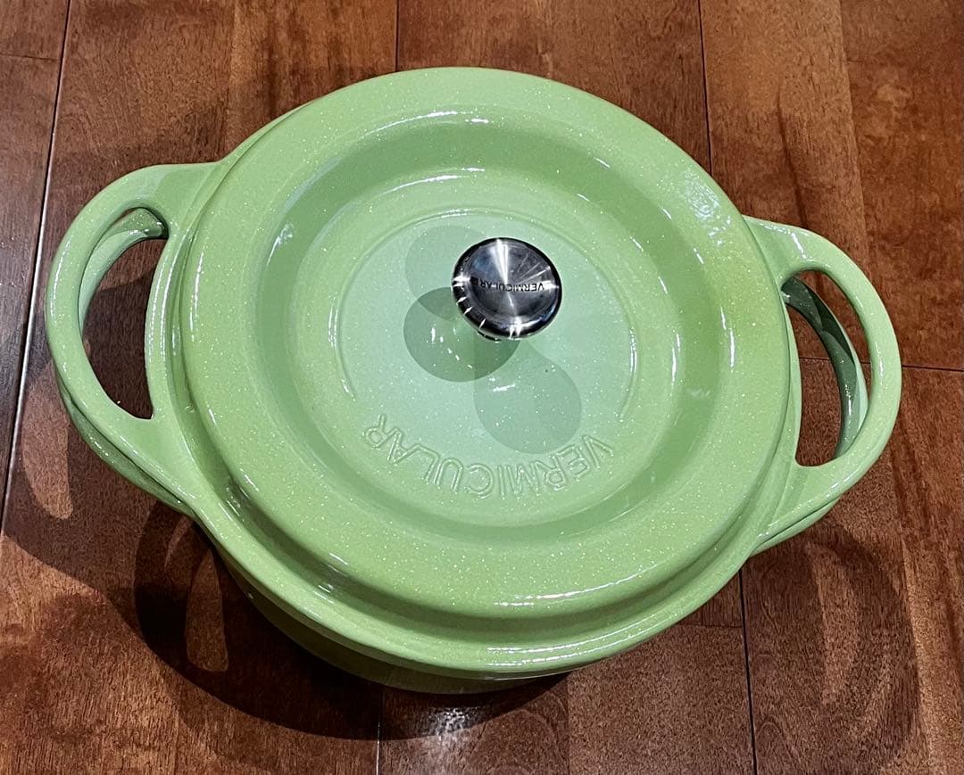 VeriCulinar 鍋　グリーン IH対応 ココット鍋 16cm 鍋 なべ 鋳鉄 両手鍋 調理 料理 調理器具
