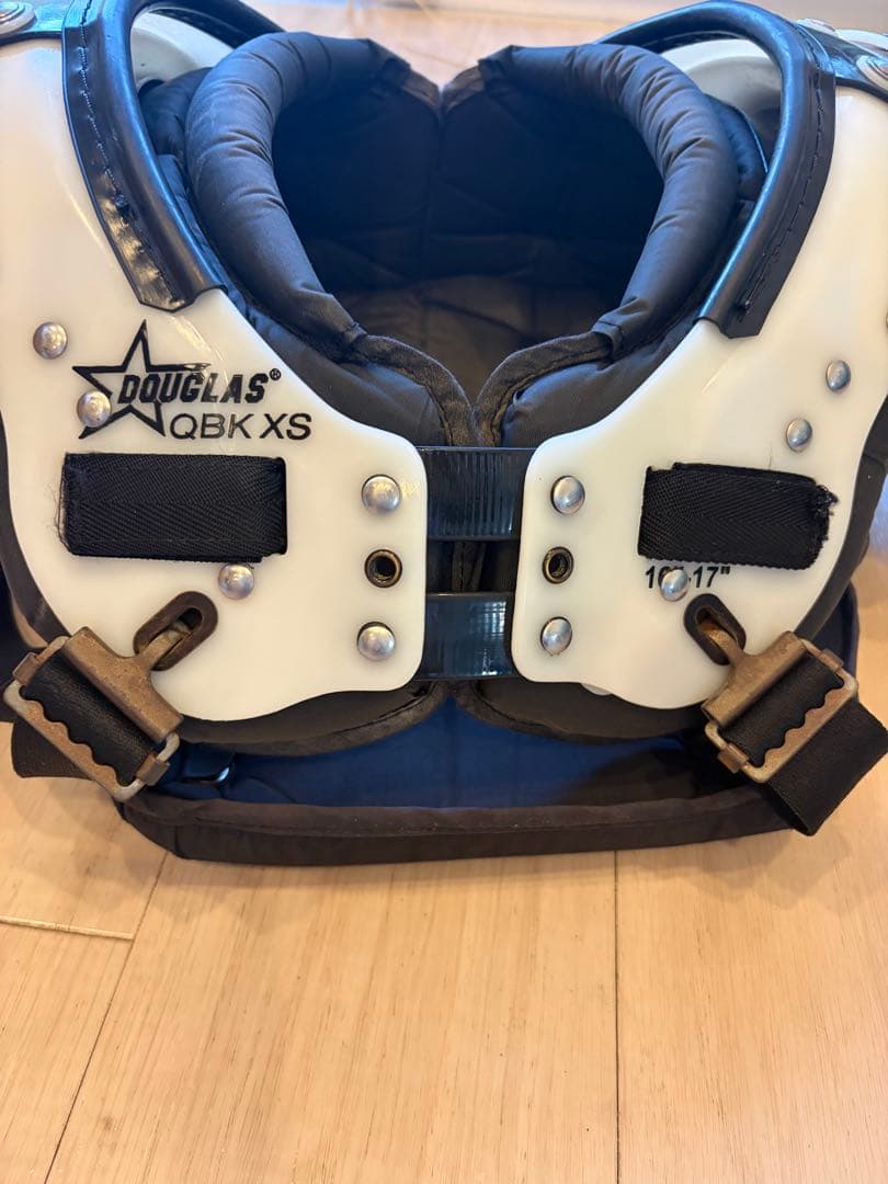 DOUGLAS QBK XS ショルダーパッド 値下げ対応可能【美品】DOUGLAS QBK XS ショルダーパッド ホワイト