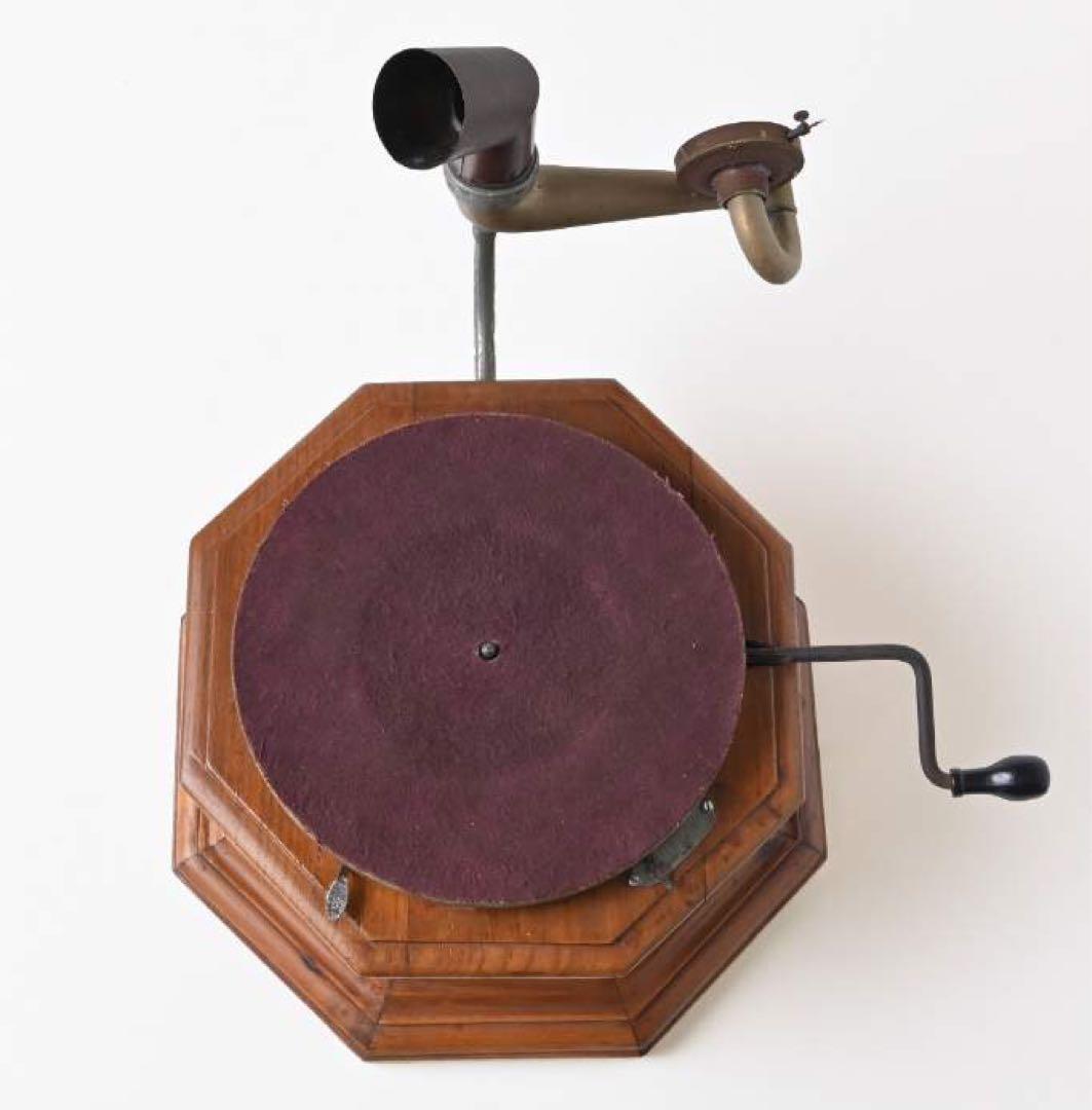 ビクター蓄音機 ラッパ型手回し式八角グラ (Victor) - メルカリ