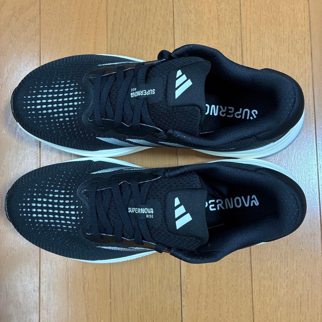 アディダス ランニングシューズ スーパーノヴァ ライズ ワイド IG8245