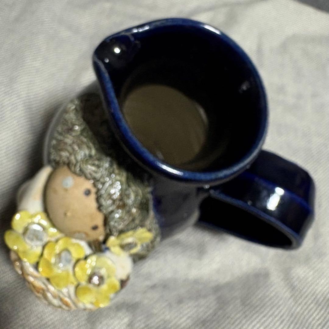 新品　可愛い立体人形花入・花瓶「瀬戸焼・寺島タエコ」①