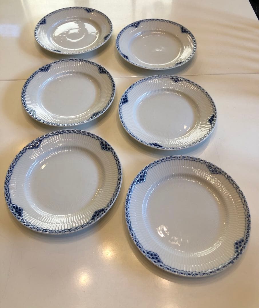 ロイヤルコペンハーゲン プレート   デンマーク製 デンマーク製チボリ公園クリスマスイヤープレート