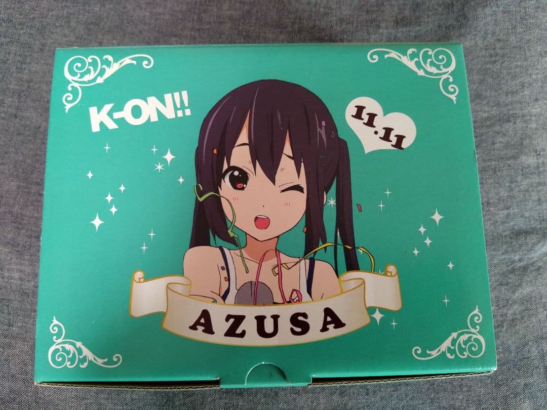 カメラ　けいおん!!×CASIO EXILIMコラボデジタルカメラ 中野梓 TBS、“けいおん!!”のキャラと写真が撮れる「EXILIM」 - デジカメ Watch