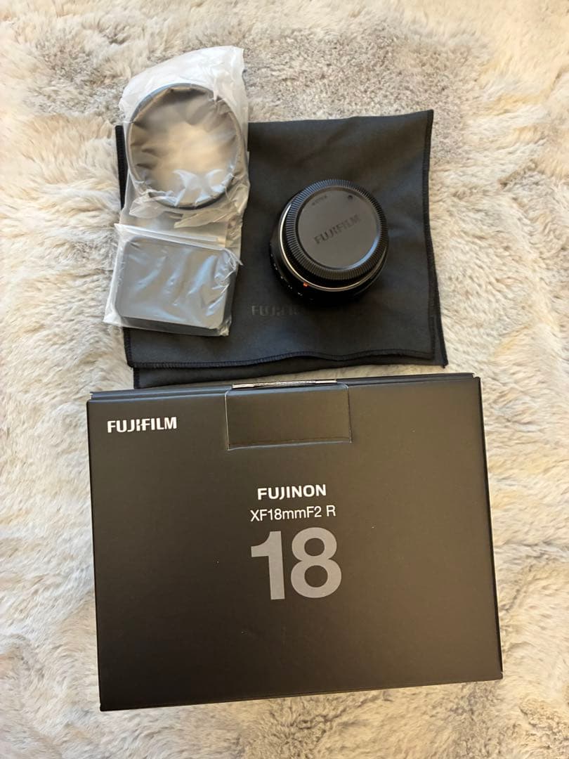 レンズ(単焦点) fujifilm XF18mm F2 R Amazon.com : Fujifilm Fujinon XF18mmF2 R Black : Camera Lenses