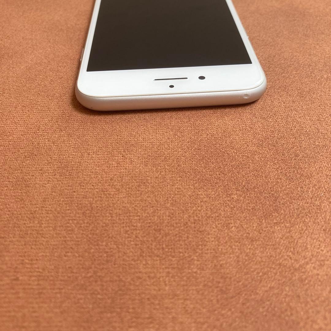 250【早い者勝ち】電池良好☆iPhone8 64GB au☆