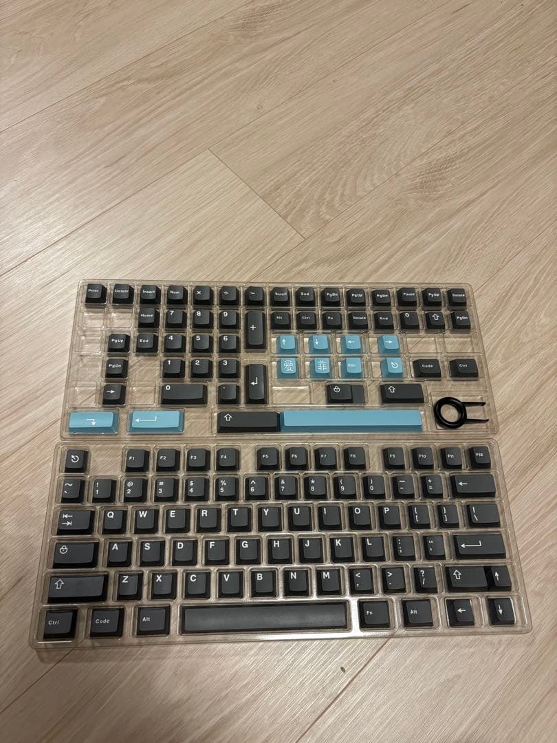 キーキャップ　7点　まとめ売り LeleLab Supsup Black Keycap Setレビュー｜黒の中にも透明感が光る