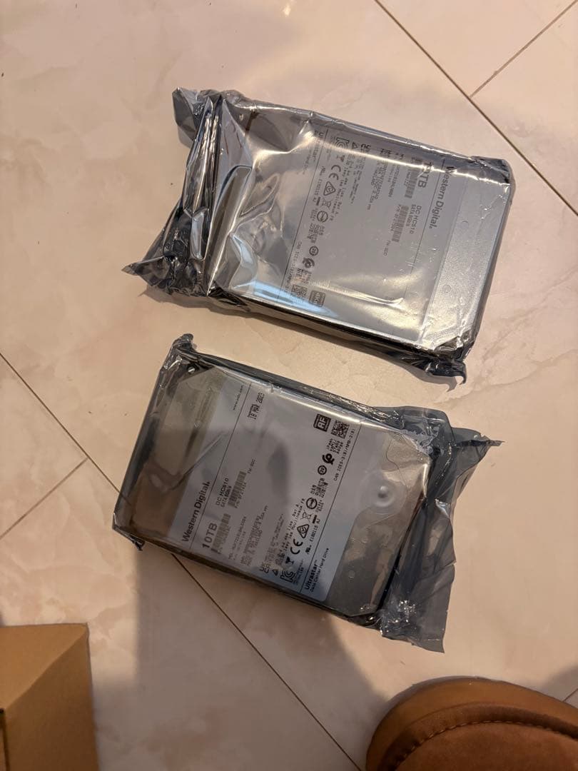 Western Digital DC HC510 10TB HDD（2個） Amazon | 【整備済み品】 Western Digital ウエスタンデジタル 10TB DC