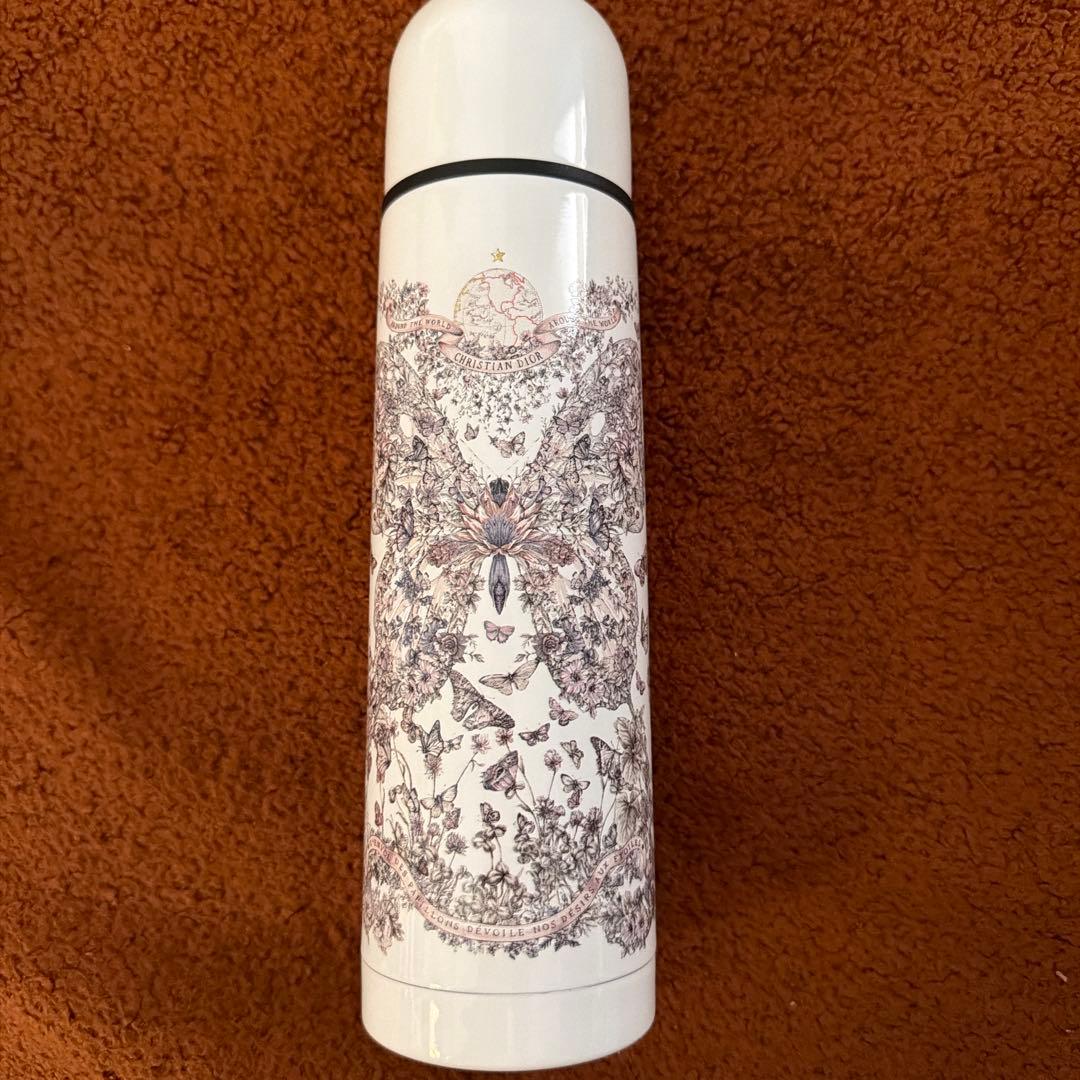 Dior 非売品、蝶模様 ホワイト水筒 - メルカリ
