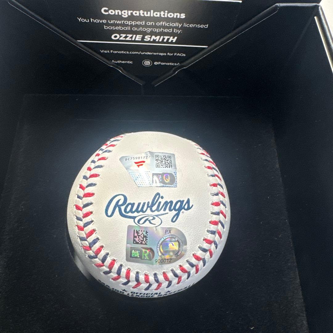 OZZIE SMITH 直筆サインボール insc入り - メルカリ