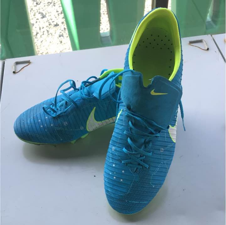 ナイキマーキュリアルネイマールモデル ネイマールスパイク】 ナイキ マーキュリアルヴェイパー11 NJR 正式