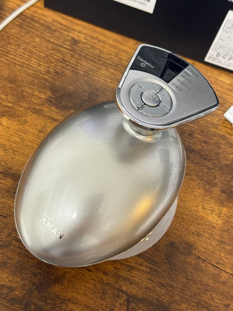 ヤーマン サロン専売家庭用美顔器 キャビスパ プレステージ for Salon キャビスパ プレステージ for Salon｜YA-MAN PROFESSIONAL (ヤーマン