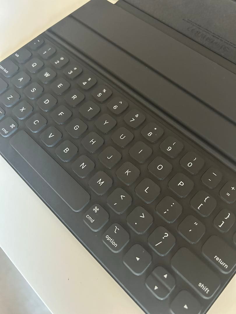 純正】iPad Pro 11インチ Smart Keyboard Folio - メルカリ