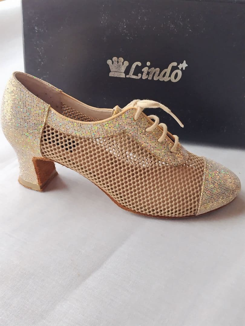 社交ダンスシューズ　23.5cm　ヒール5.5cm