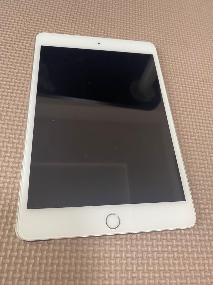 Apple iPad mini 4 本体 シルバー Apple iPad mini 4 Wi-Fiモデル 128GB MK9P2J/A [シルバー] 価格比較