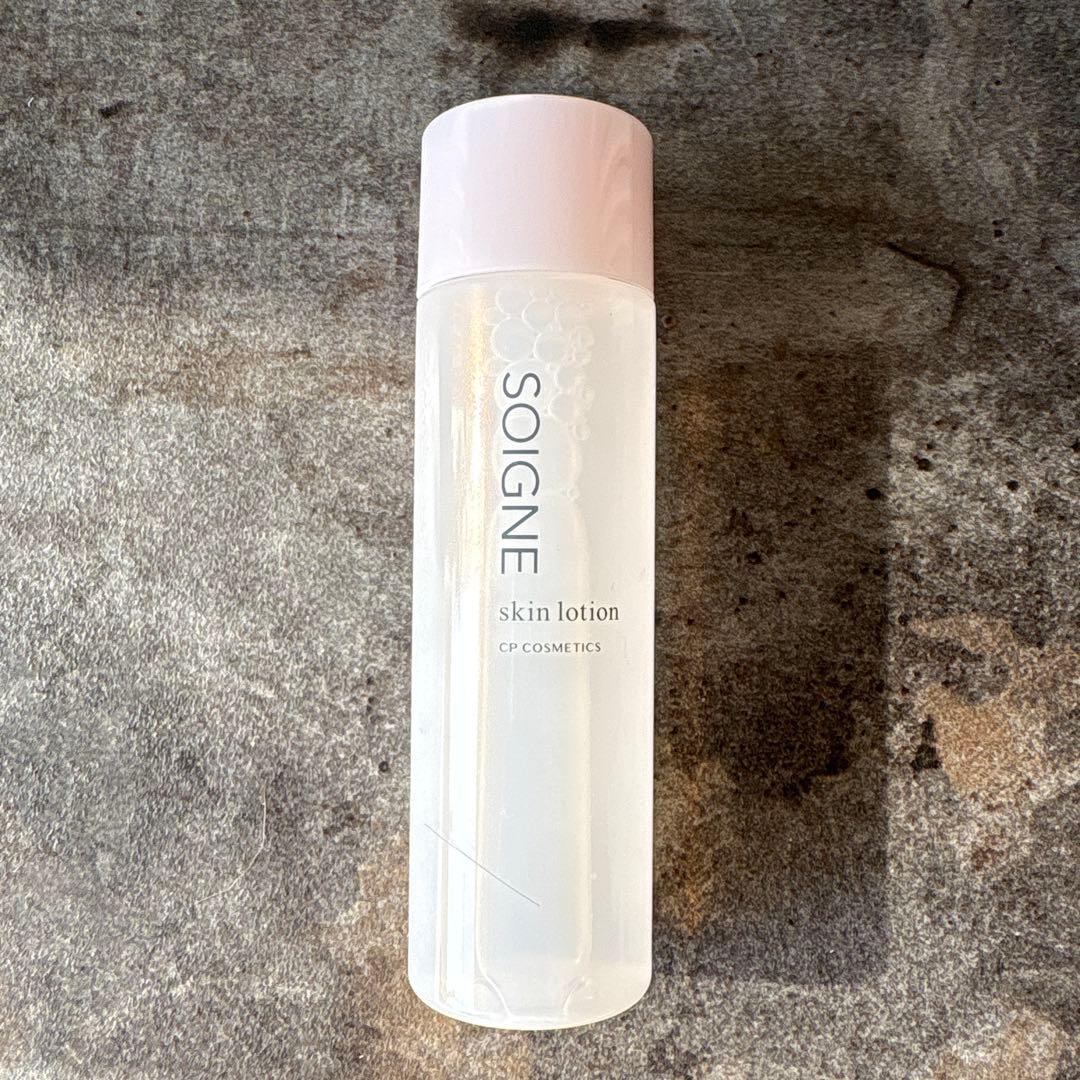 SOIGNE 洗顔料4本 + 化粧水1本 - メルカリ