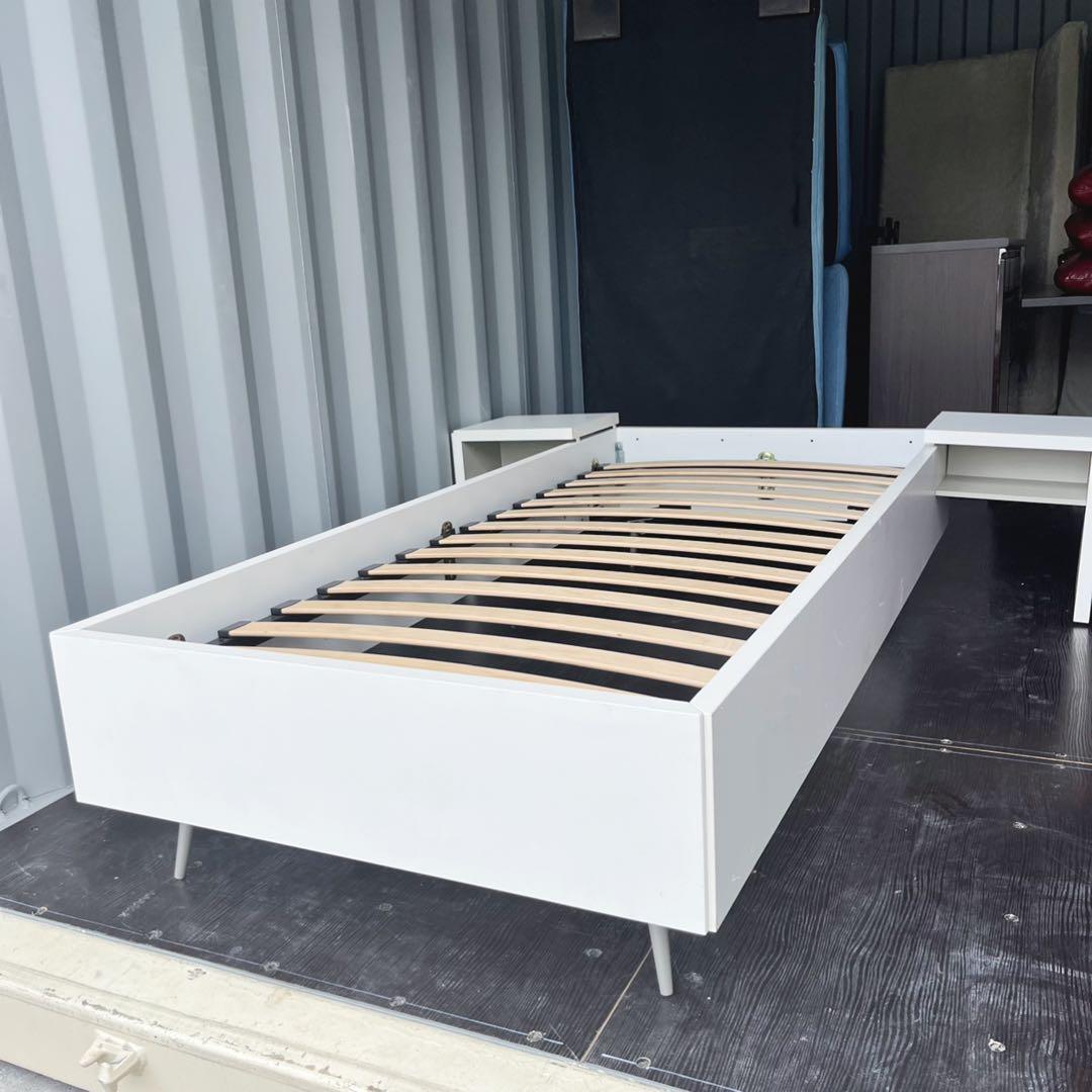 取付無料！ボーコンセプト ルガーノ サイドテーブル付きシングルベッド