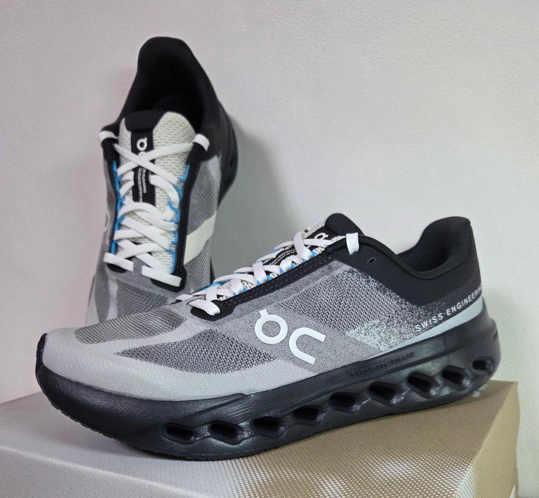 オン On Running Cloudsurfer Next Lumos Cloudsurfer Next Lumos: Men's Agile Road Running Shoe | On United