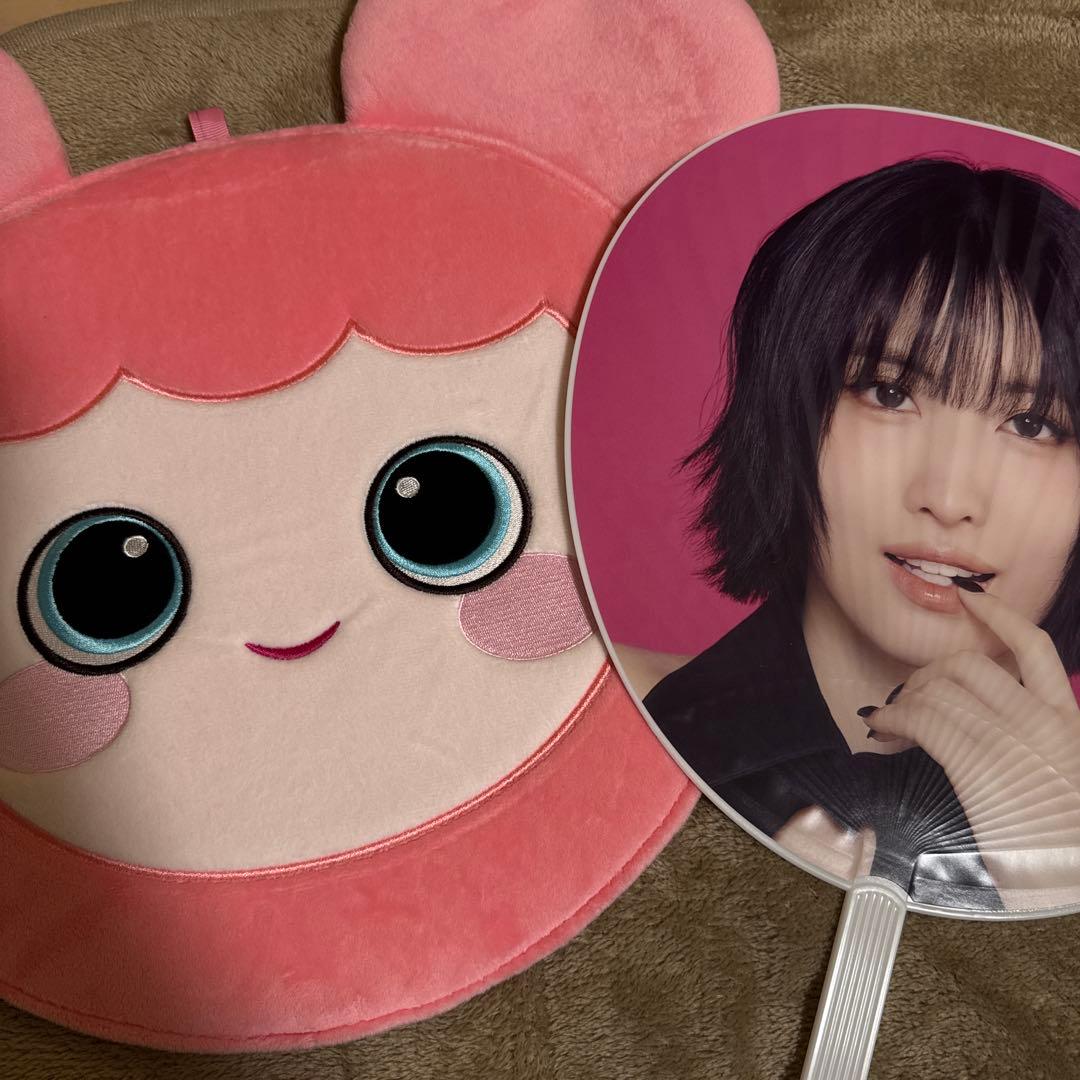 TWICE モモ うちわ うちわカバーセット - メルカリ